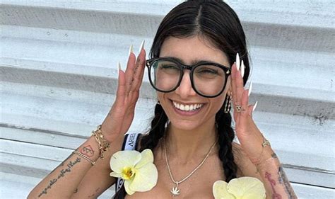 mia khalifa blowjob|Mia Khalifa Blowjob Porn Videos 2024